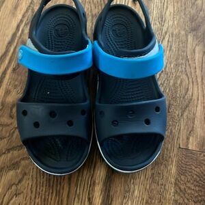 Crocs Kids Crocband Sandal Navy, White Size 2